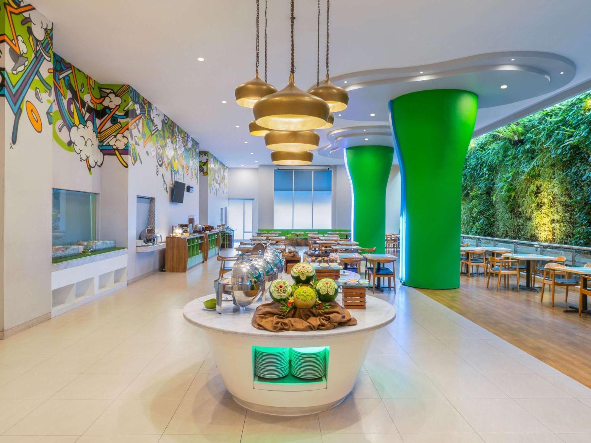Ibis Styles Malang Hotel Exterior foto